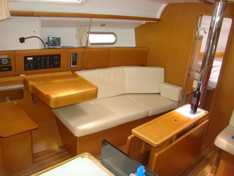 Sun Odyssey 42i SE