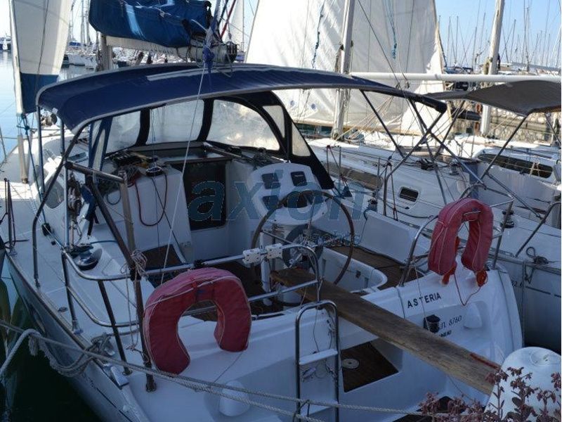 Sun Odyssey 35