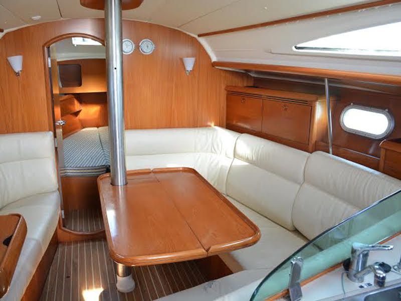 Sun Odyssey 35