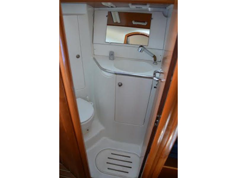 Sun Odyssey 35