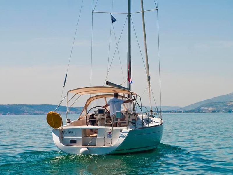 Oceanis 37