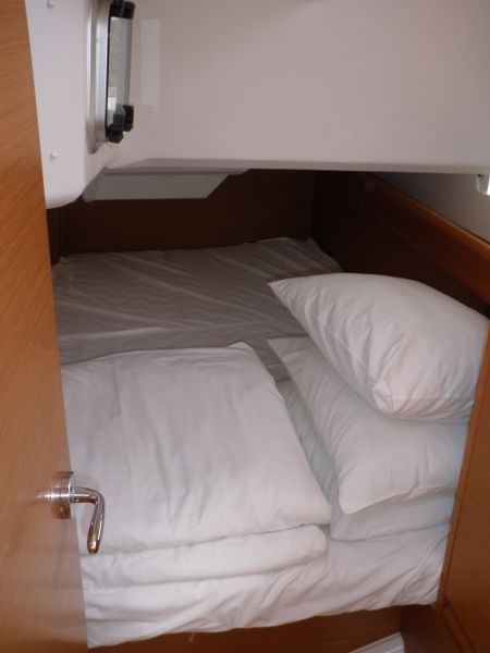 Sun odyssey 379 performance