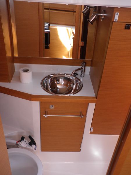 Sun odyssey 379 performance