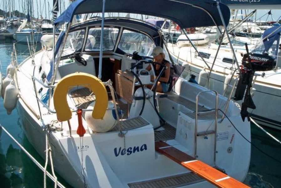 Dufour 325 GL