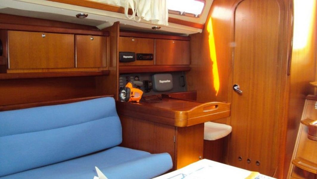 Dufour 325 GL