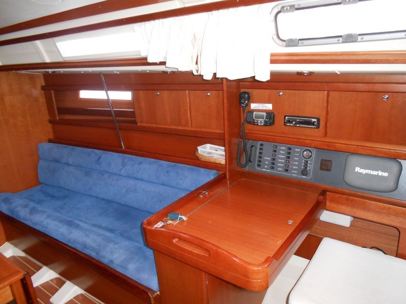 Dufour 325 GL