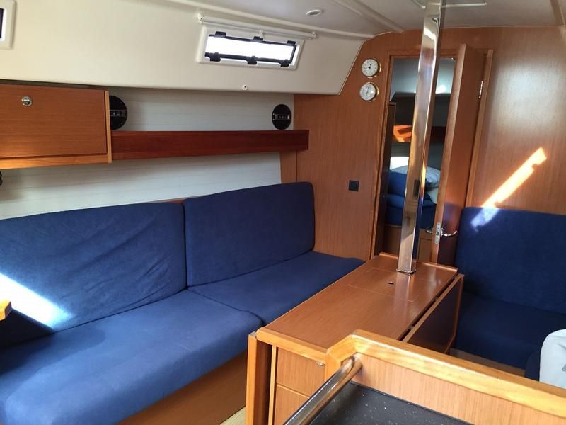 Bavaria Cruiser 33