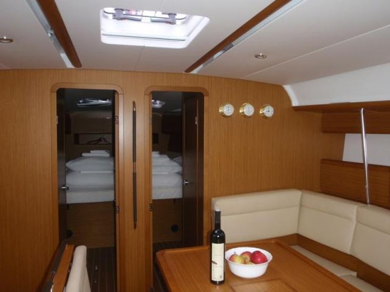 Sun Odyssey 49i