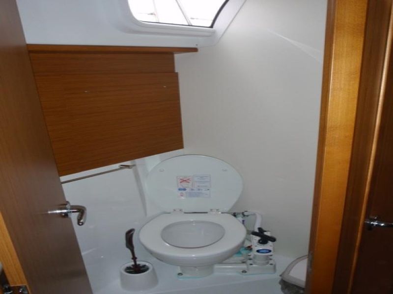Sun Odyssey 49i