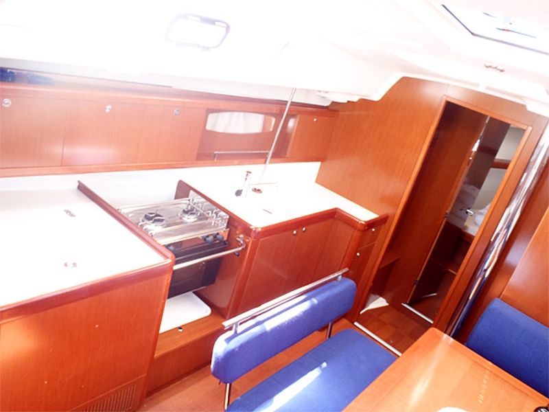 Oceanis 43