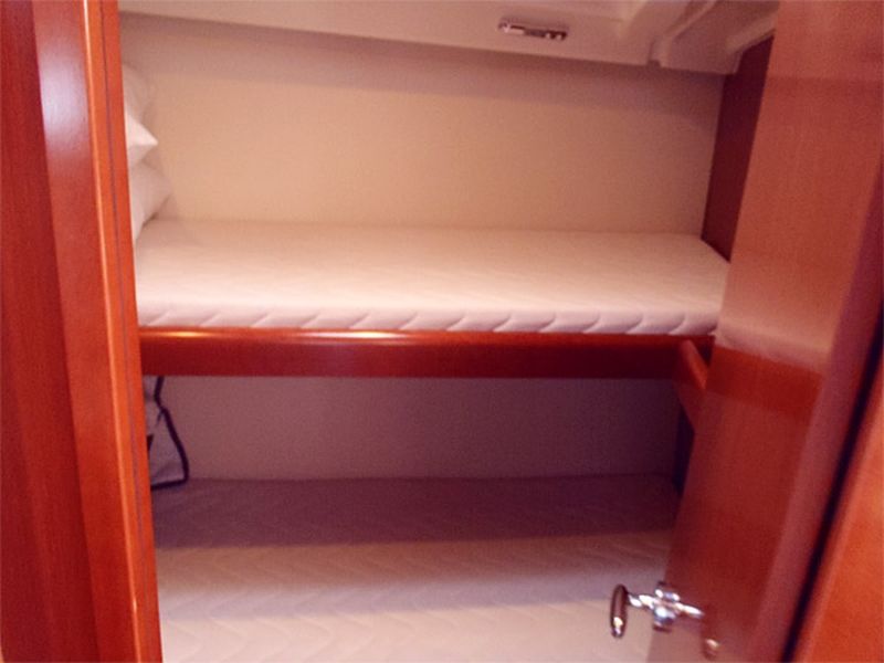 Oceanis 43