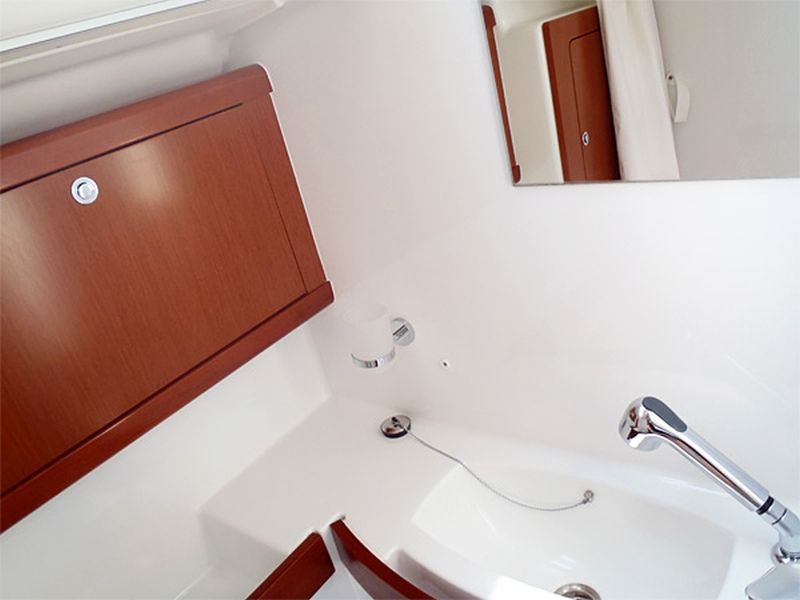 Oceanis 43