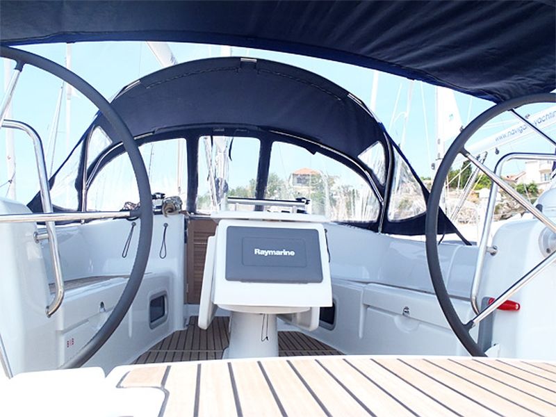 Oceanis 43