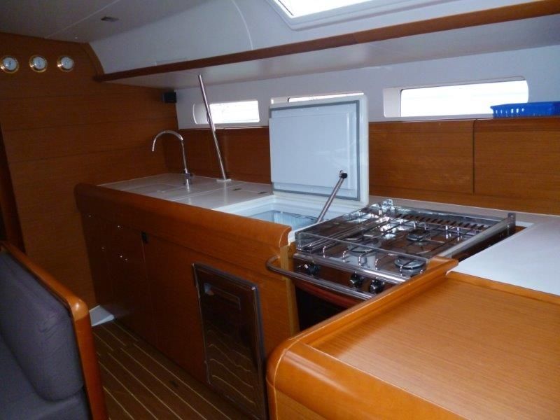 Oceanis 43