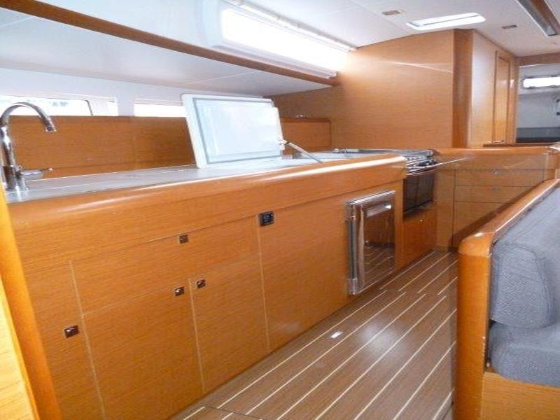 Oceanis 43