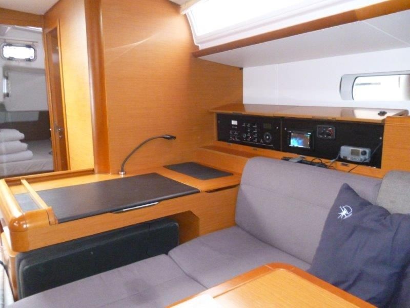 Oceanis 43