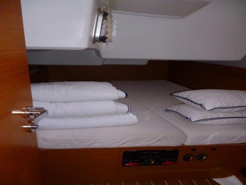 Oceanis 43