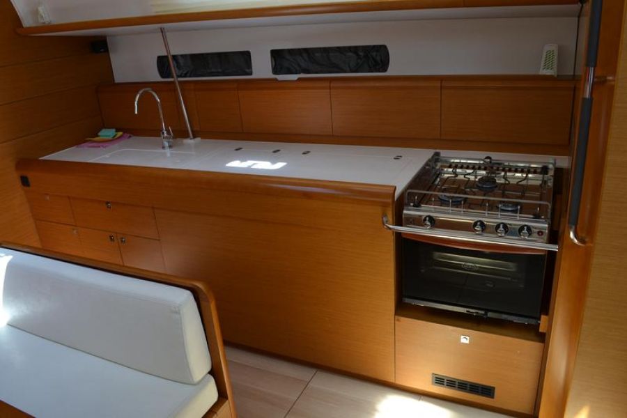 Sun Odyssey 469 