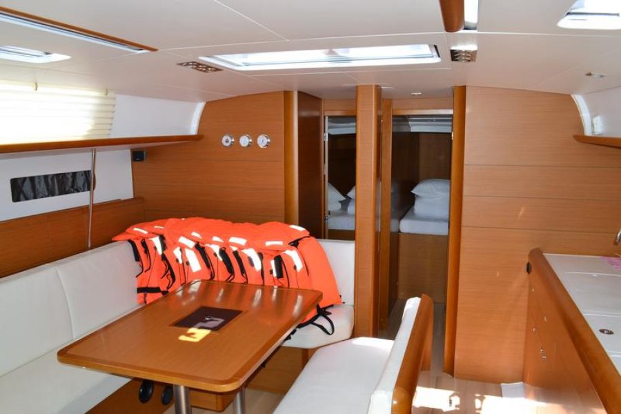 Sun Odyssey 469 