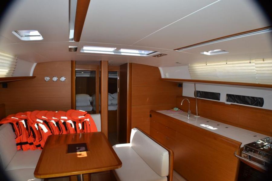Sun Odyssey 469 