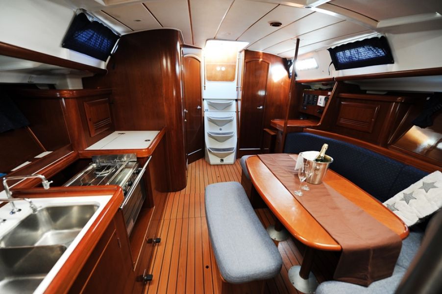 Oceanis Clipper 393