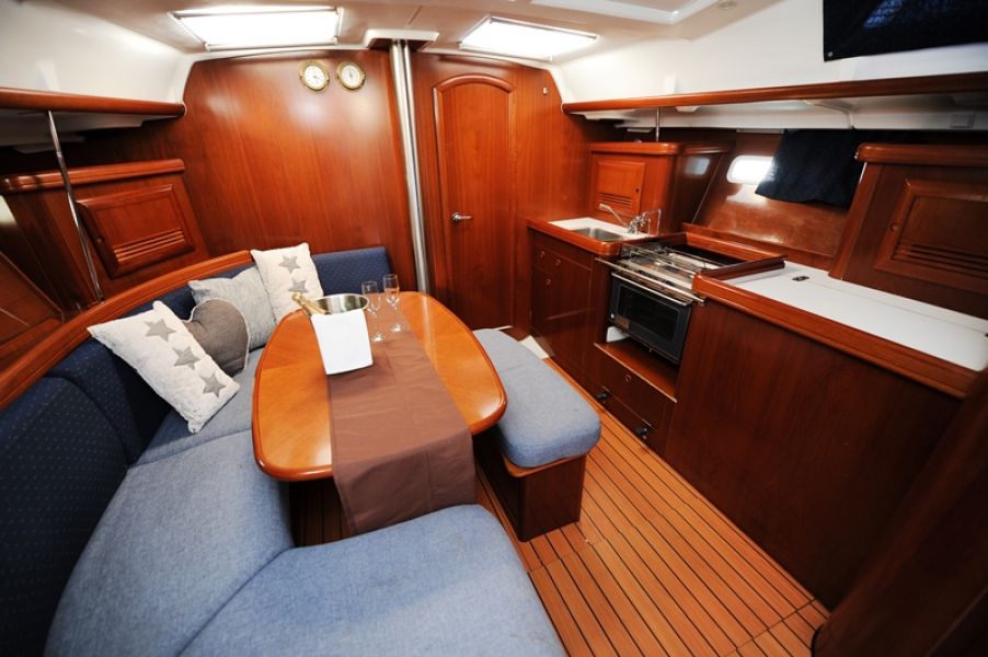 Oceanis Clipper 393