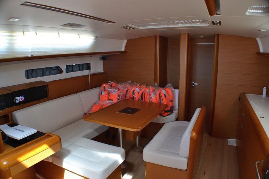 Sun Odyssey 469 