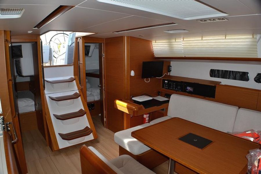 Sun Odyssey 469 