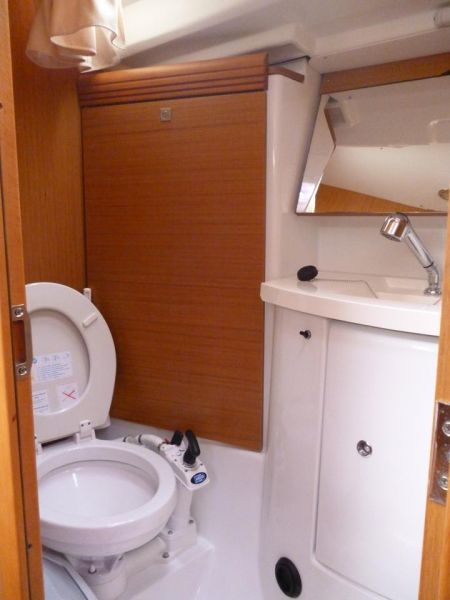 Sun Odyssey 42i