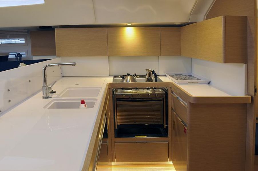 Elan 494 Impression 5+1 cab