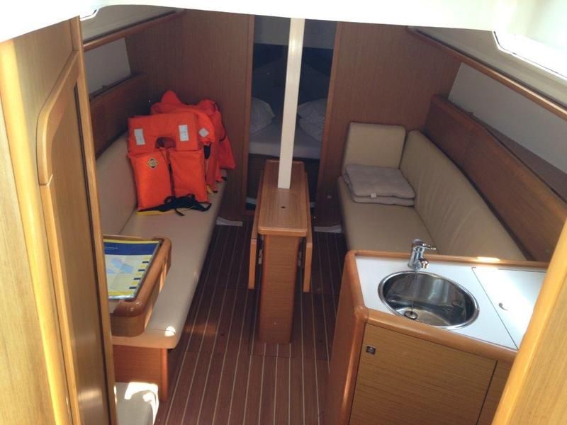 Sun Odyssey 33i