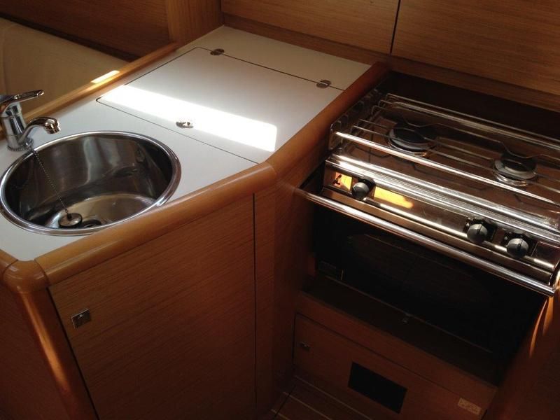 Sun Odyssey 33i