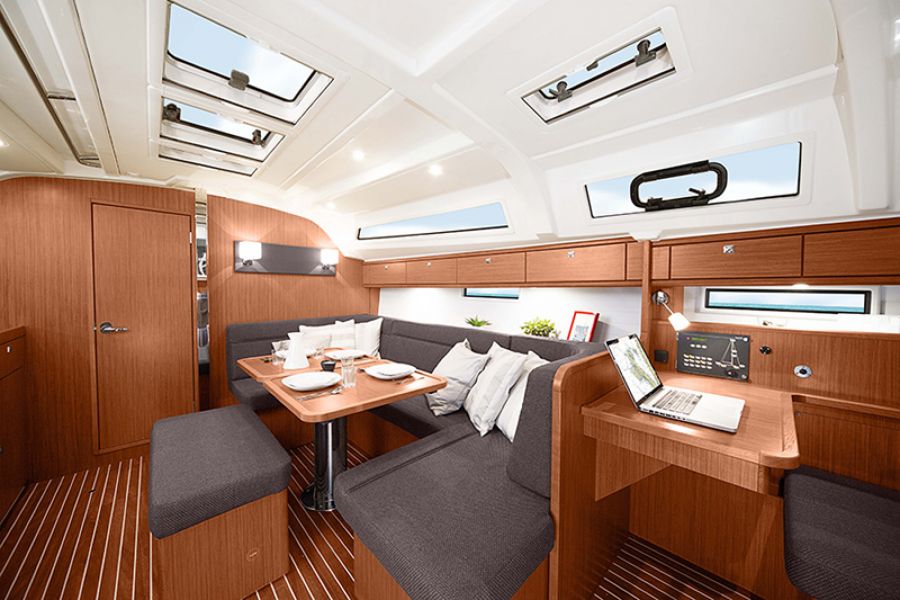 Bavaria Cruiser 41 - 3 cab