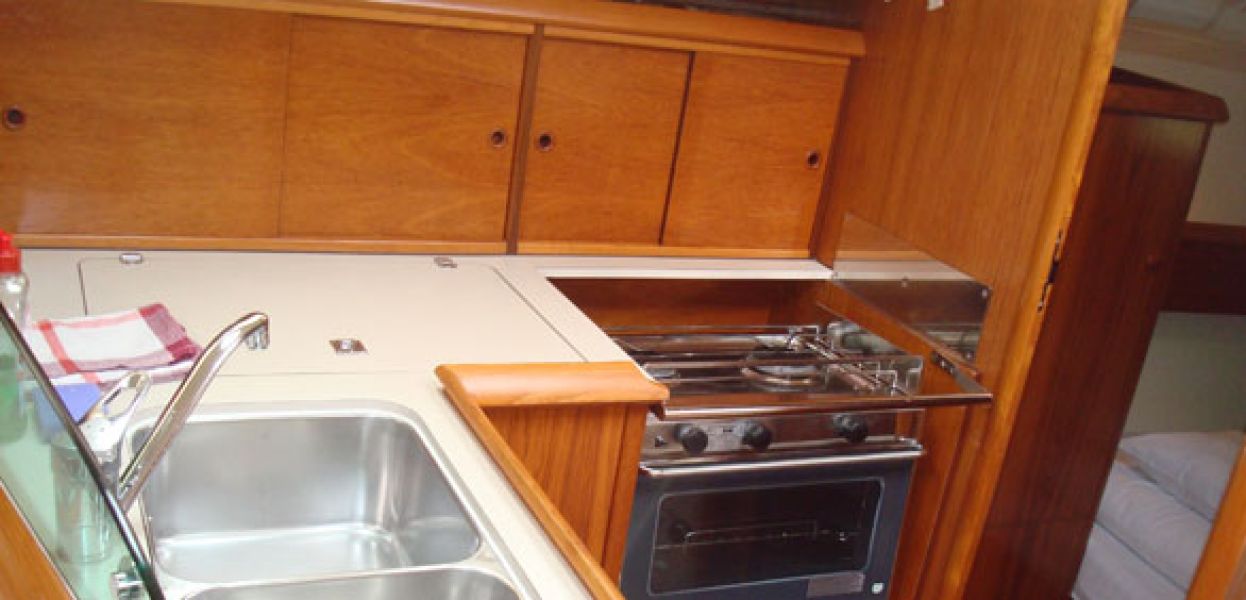 Sun Odyssey 35