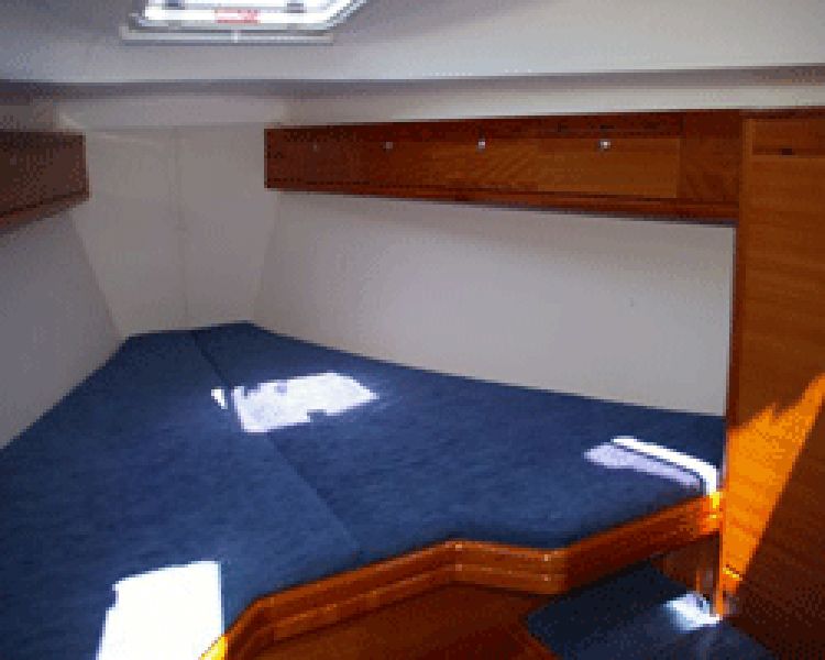 Bavaria 37