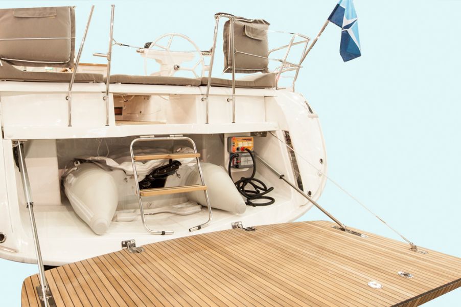 Bavaria Cr 56 (5+1)