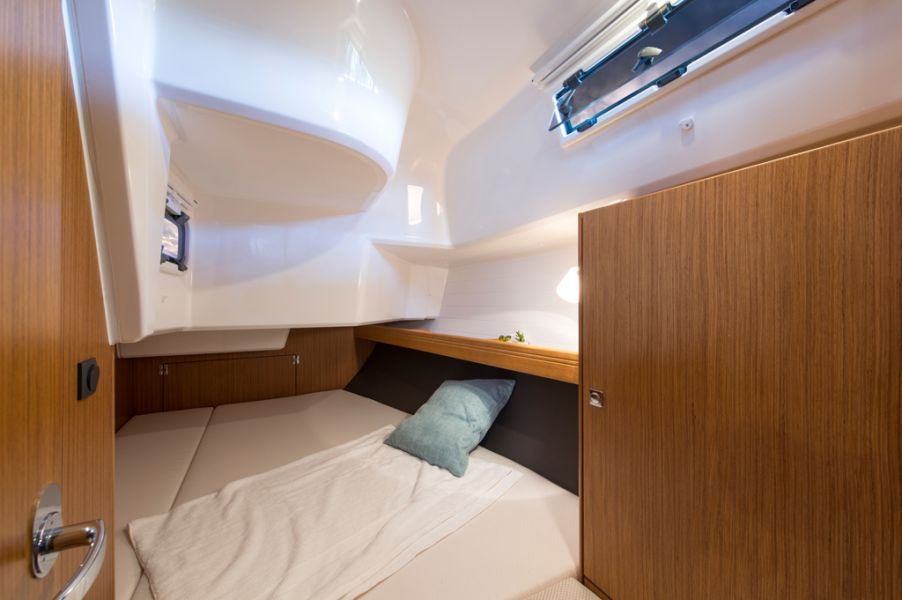 Bavaria Cruiser 37