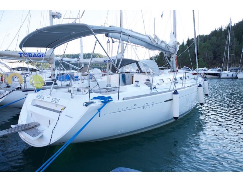 Beneteau First 477