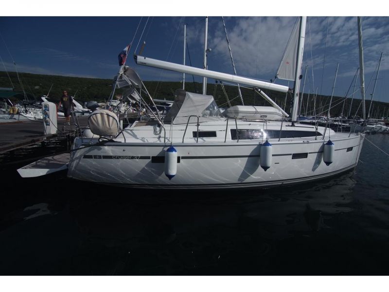 Bavaria Cruiser 37