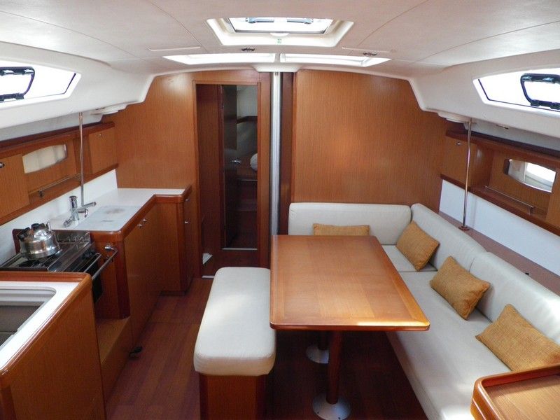 Oceanis 43