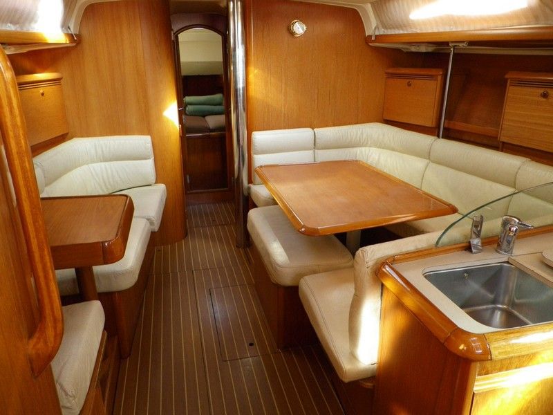 Sun Odyssey 43 