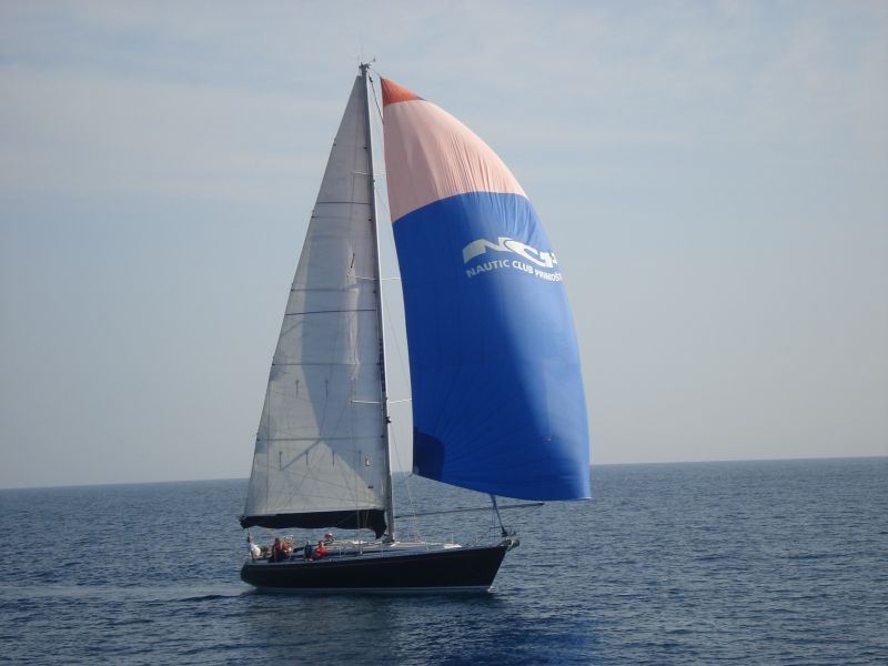 Grand Soleil 463