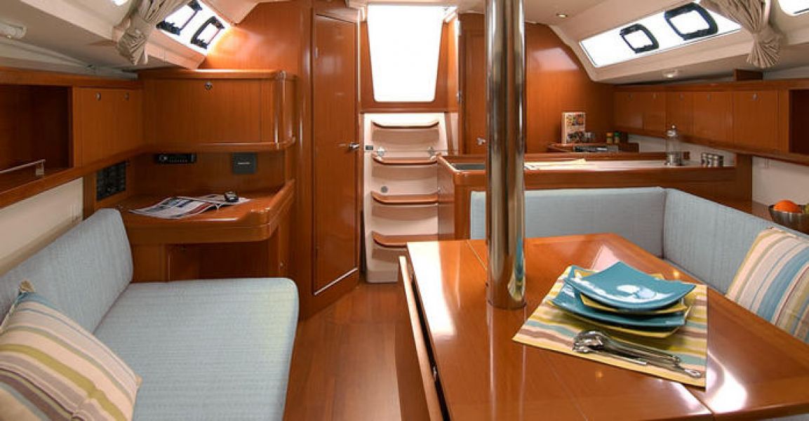 Oceanis 34