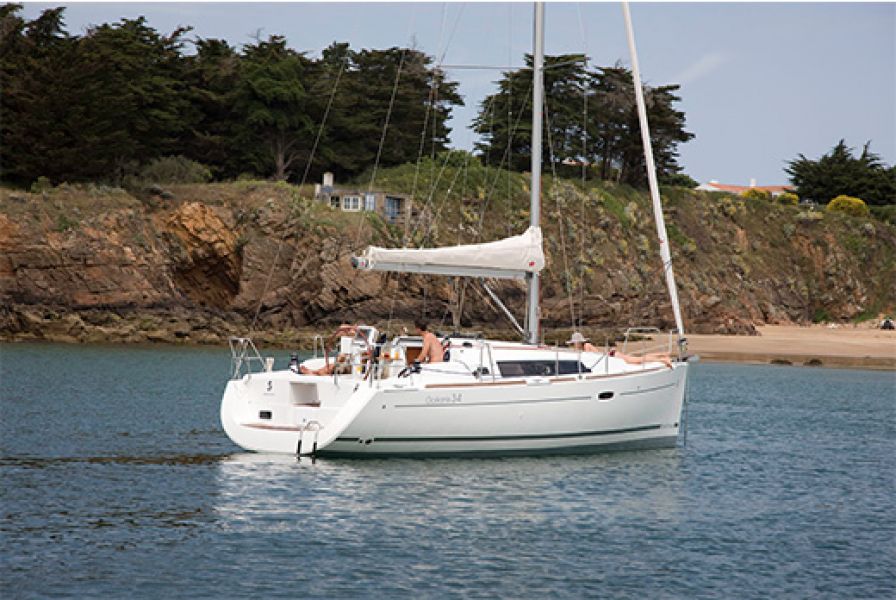 Oceanis 34