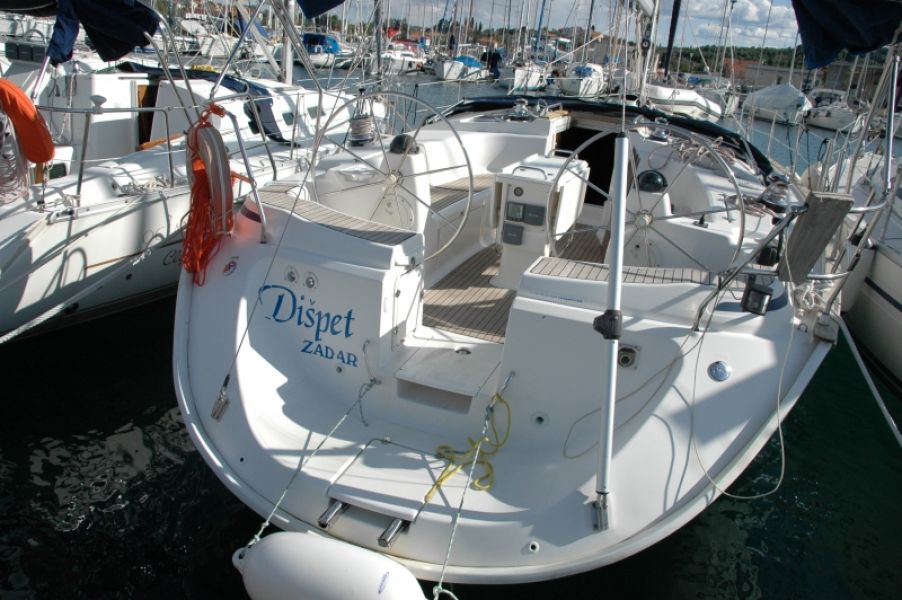 Bavaria 44