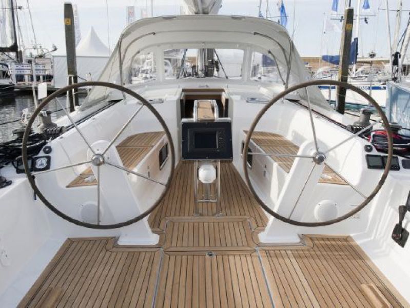 Hanse 4454