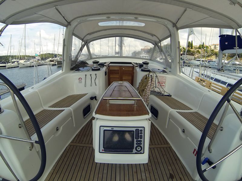 Oceanis 50 Family