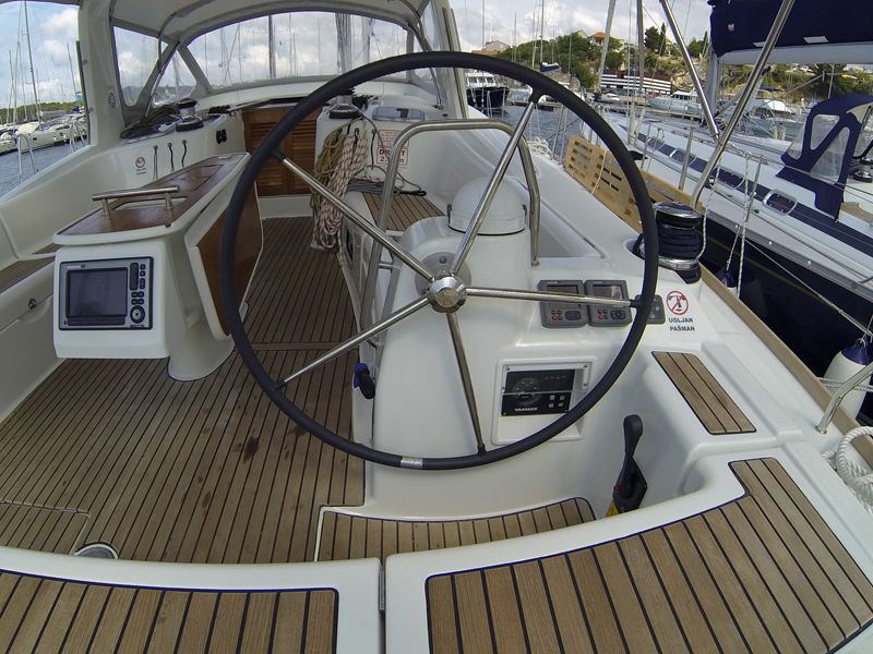 Oceanis 50 Family
