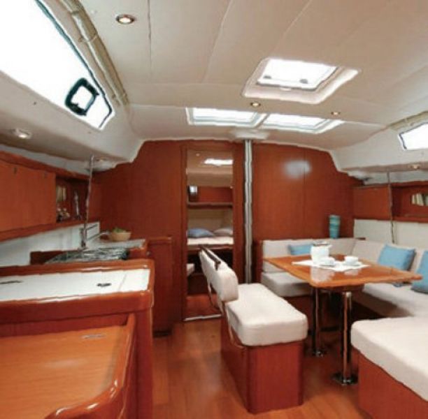 Oceanis 43