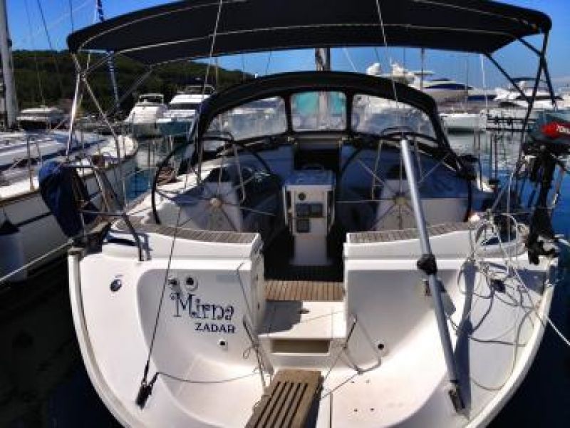 Bavaria 44